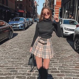 Meet your Posher, Carli!